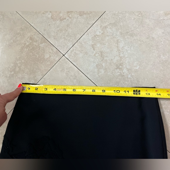 Black fringe skirt with embroidered floral details, Size S - Picture 4 of 5